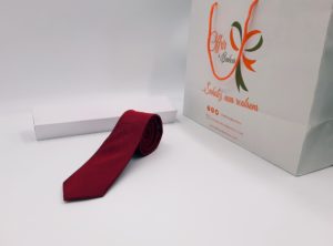 Cravate motif faux uni (tu / rouge)